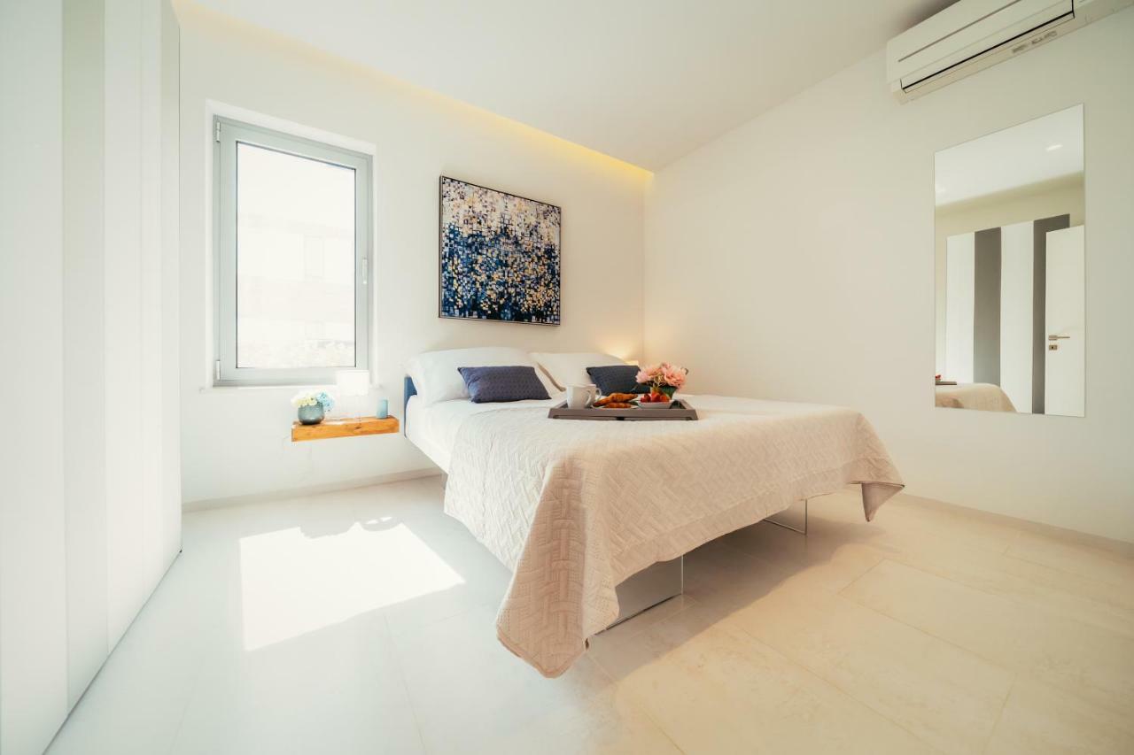 Unique Luxury Designers Apartment Right Next To The Beach Sukosan Exterior photo